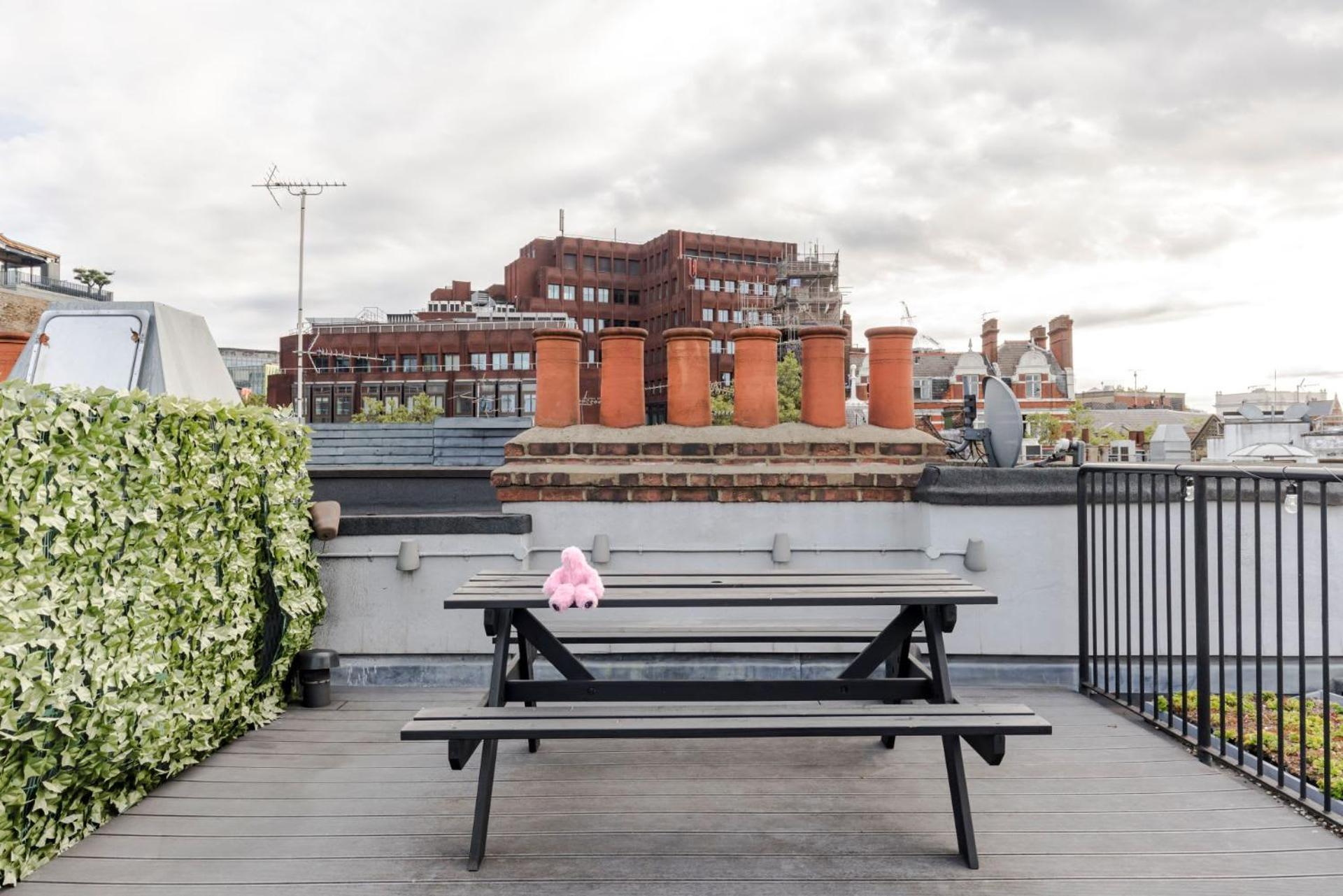 The Influencer Suite - Soho - By Frankie Says Londen Buitenkant foto